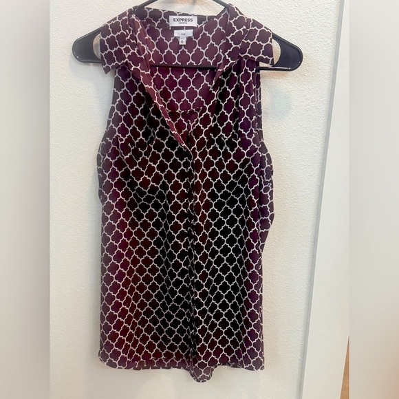 Express Tops - Beautiful patterned blouse